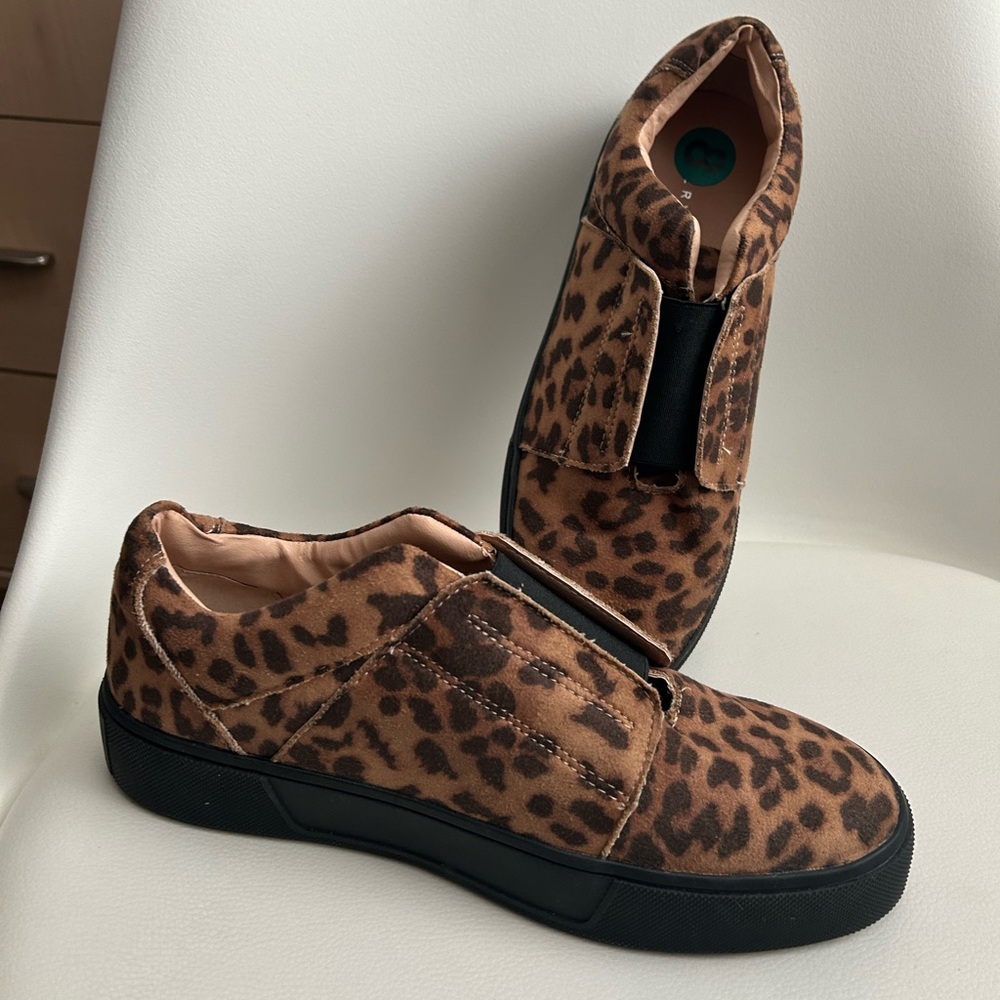 Very Volatile Los Angeles Leopard Print Sneakers
